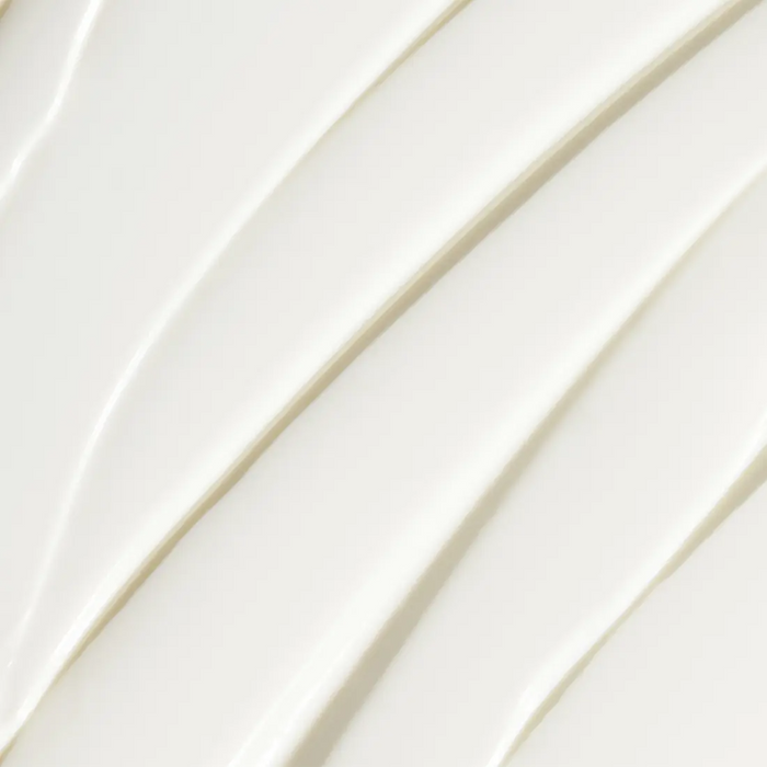 Texture of HERA UV Protector Extreme-Force Leports SPF50+PA++++ cream with smooth white consistency