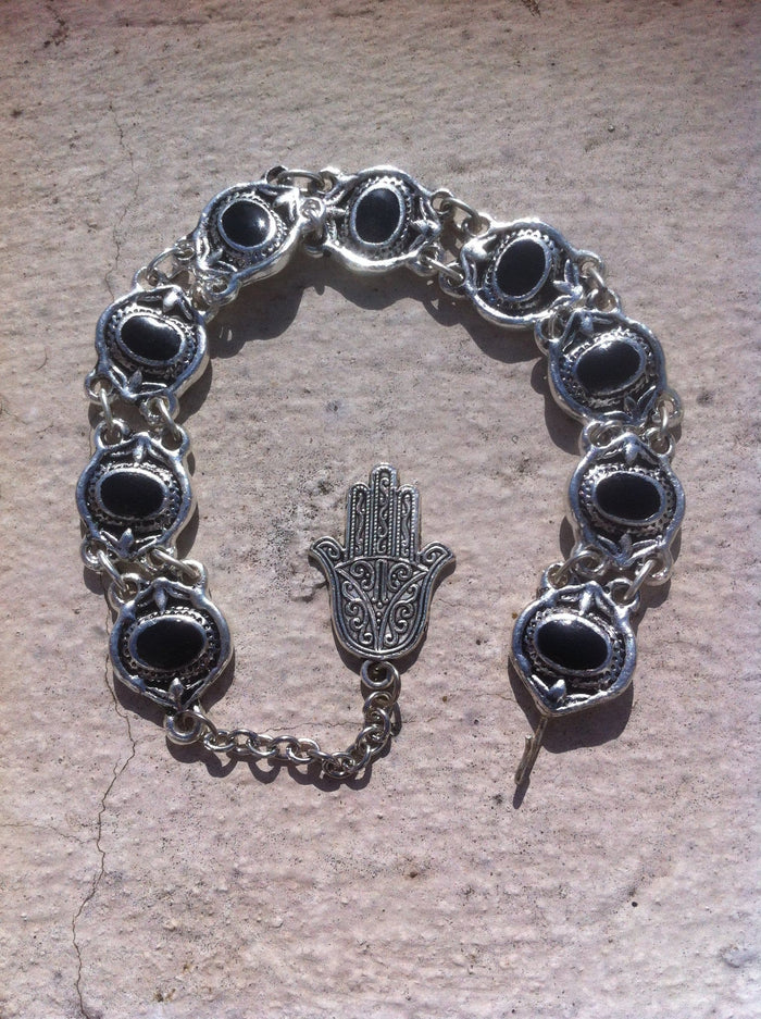 Khmissa Bracelet - Black - No_AMP | Moroccan Corridor
