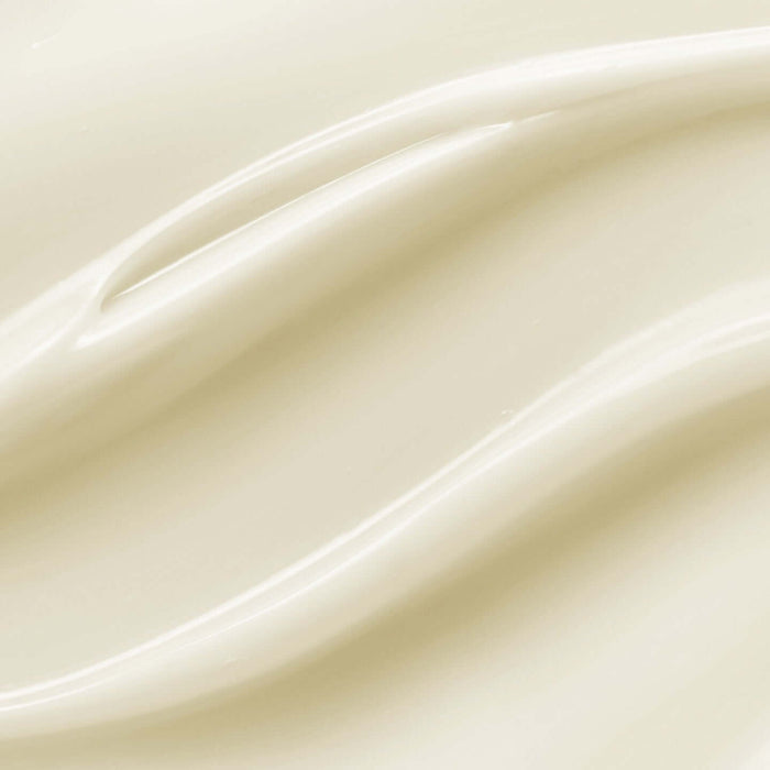 Texture of PYUNKANG YUL Calming Moisture Barrier Cream 100ml showcasing its creamy and smooth consistency.