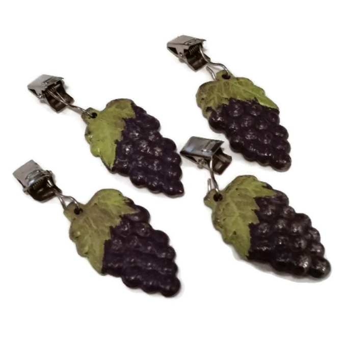 Tablecloth Clips & Weights Grapes Wine And Cheese Decor