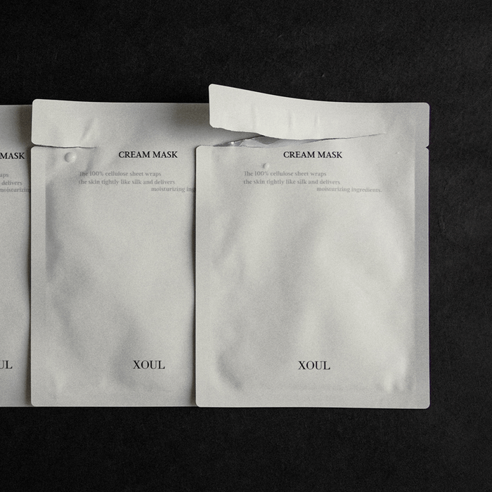 XOUL Secret Solution Cream Mask 15p packages on display.